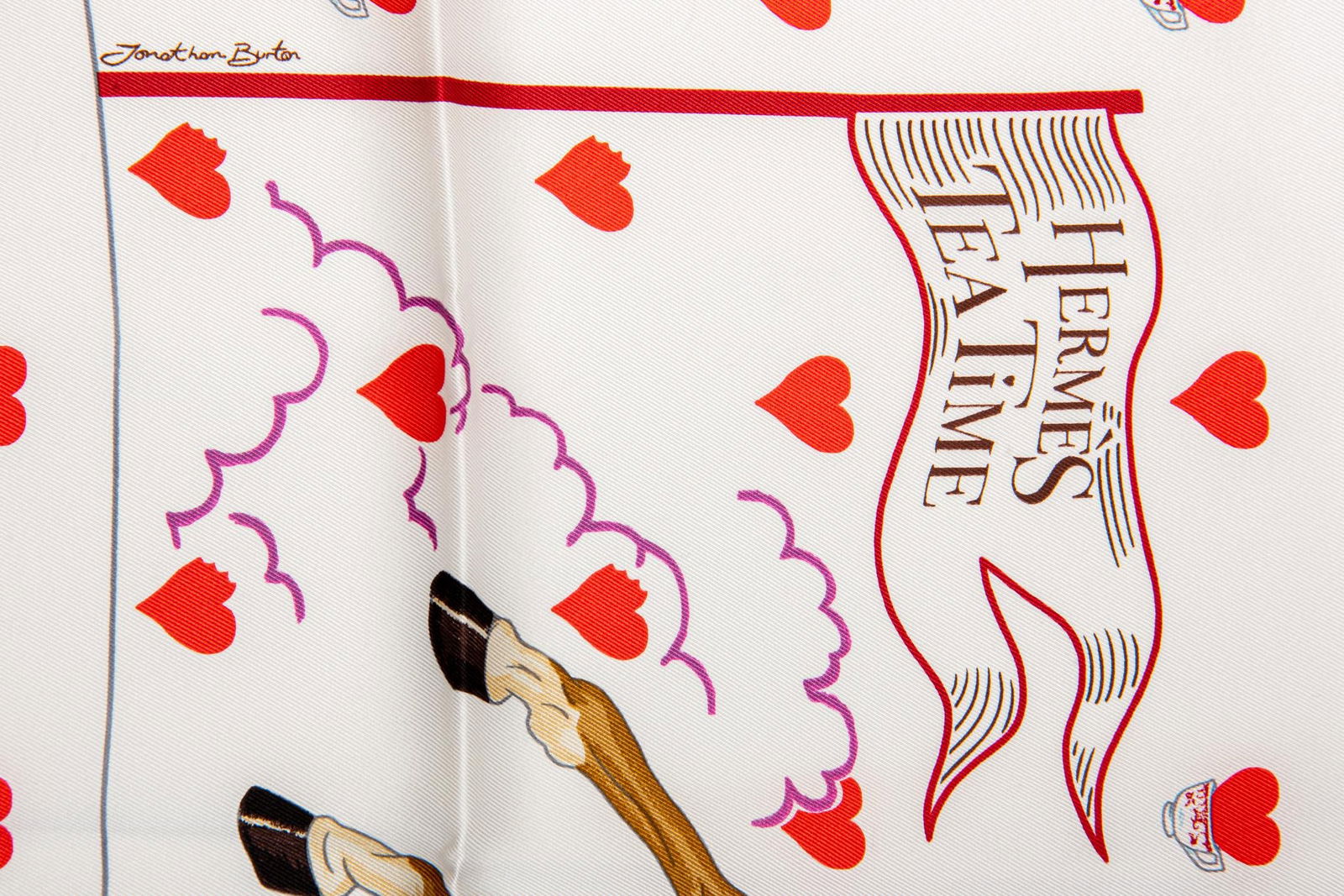 Hermes White Tea Time Silk Scarf 27in France 21st Century: Hermes White Tea Time Silk Scarf 27in France 21st Century Experience the elegance of the Hermes White Tea Time Silk Scarf, a luxurious accessory crafted in France. This exquisite scarf features a uniq