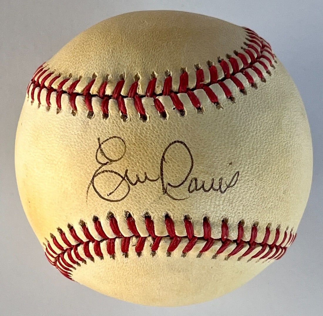 Eric Davis Signed Rawlings N.L. Baseball with JSA Authentication: Eric Davis Signed Rawlings N.L. Baseball with JSA Authentication This is an original Rawlings N.L. baseball signed by Eric Davis of the Cincinnati Reds. The autograph is authenticated by James Spence 