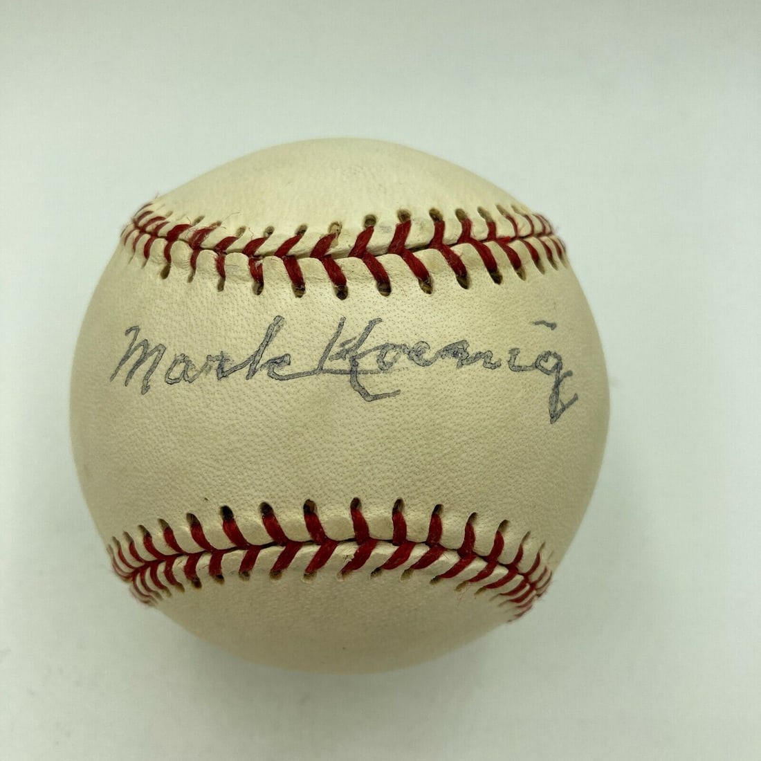 Rare Mark Koenig Signed Baseball 1927 NY Yankees JSA Authenticated: Rare Mark Koenig Signed Baseball 1927 NY Yankees JSA Authenticated This is a rare single signed baseball by Mark Koenig, a player from the 1927 New York Yankees team. The ball is an original item and 