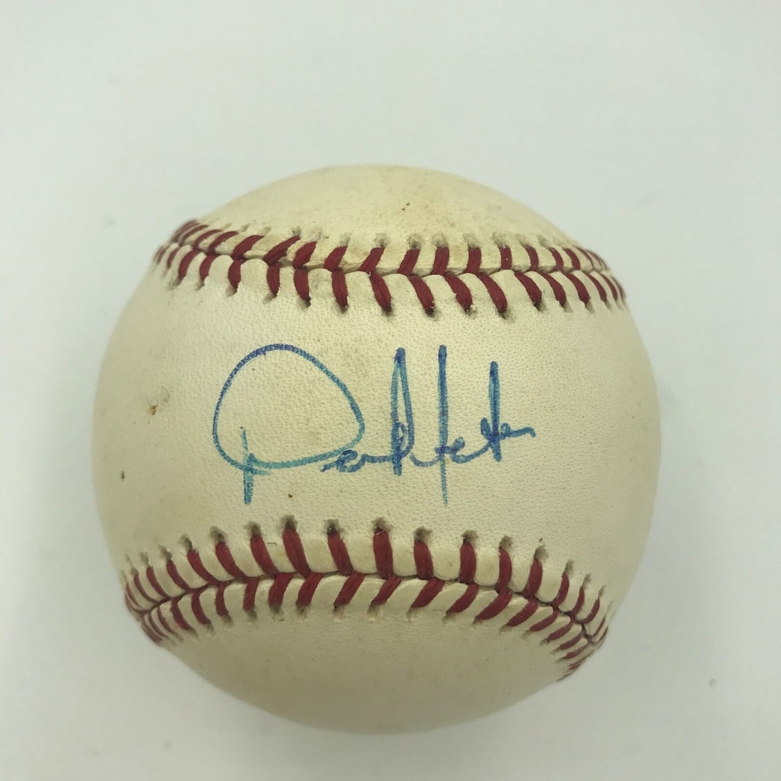 1992 Derek Jeter Signed Baseball PSA DNA Certified Authentic: 1992 Derek Jeter Signed Baseball PSA DNA Certified Authentic This is an earliest known 1992 single signed baseball by Derek Jeter, an iconic player in Major League Baseball (MLB). The ball comes with