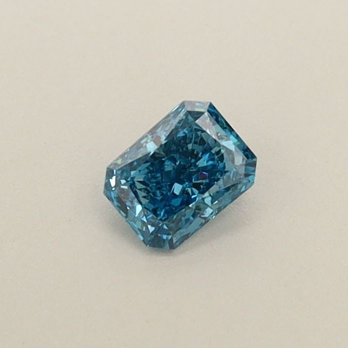 Loose Diamond - RADIANT 0.21ct Fancy Vivid Blue VS2: Loose Diamond - RADIANT 0.21ct Fancy Vivid Blue VS2 Source: This is a real non-mined Diamond that has been grown in a lab Shape: RADIANT Carats: 0.21 Color: Fancy Vivid Blue Certification: IGI Video: