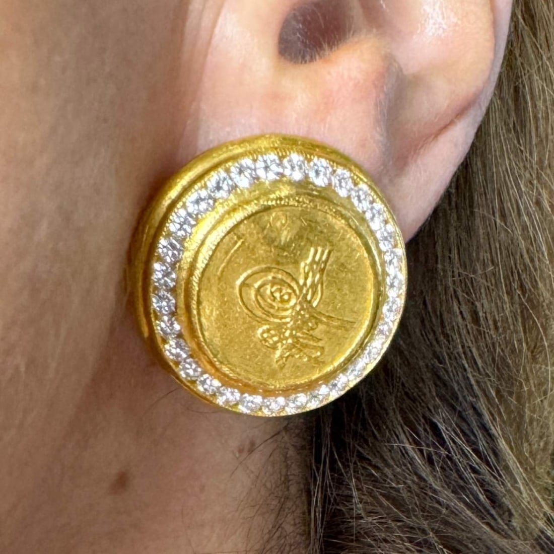 HILAT 22K Yellow Gold Ottoman-era Gold Coin Diamond Earrings: HILAT 22K Yellow Gold Ottoman-era Gold Coin Diamond Earrings Stone Type: Diamonds Metal Type: 22K Metal Color: Yellow Other: Signed Vintage Appraisal Price: $14100 Comments: HILAT 22K Yellow Gold Otto