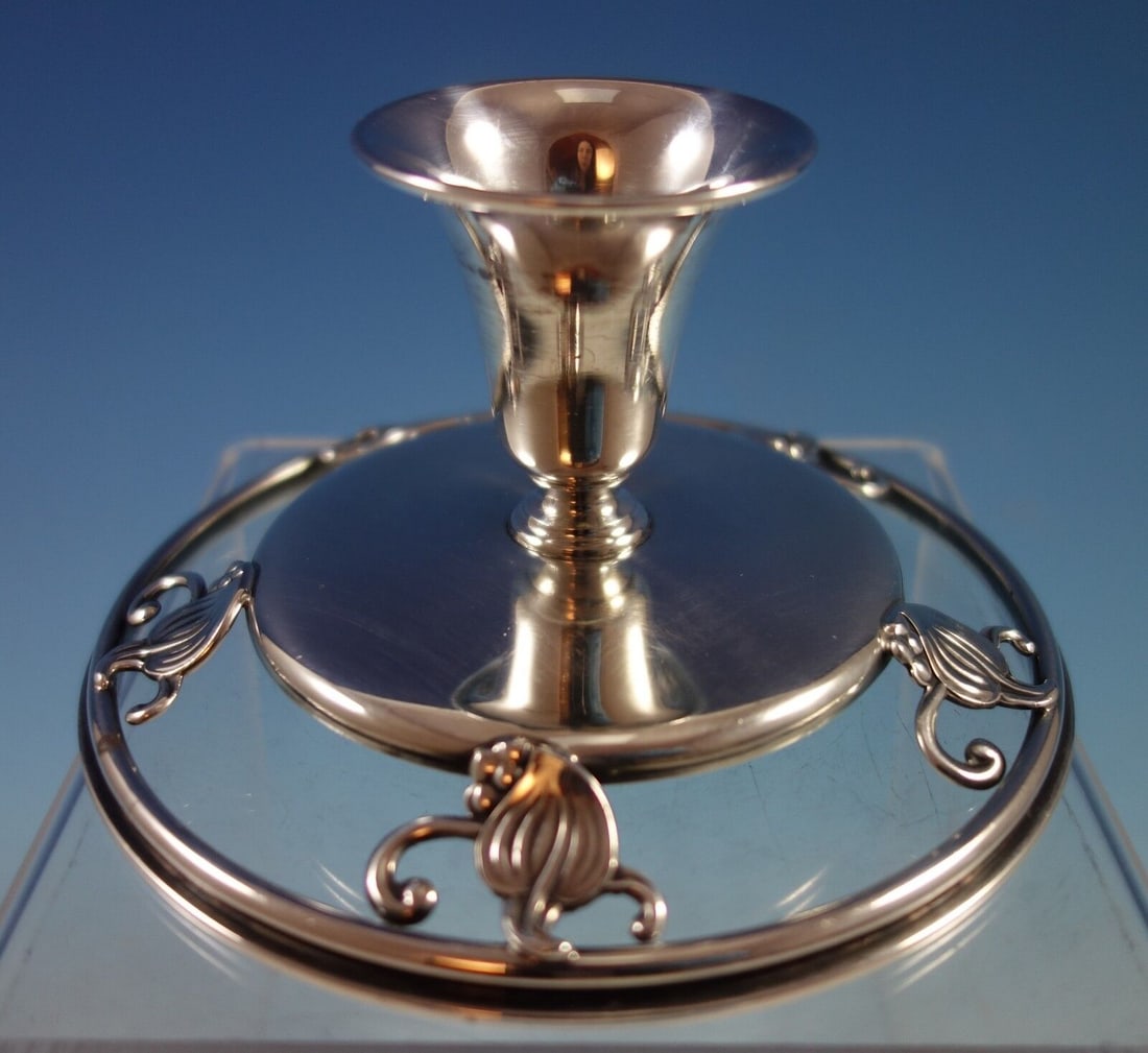 Woodlily by Frank Smith Sterling Silver Candlestick #606 2 3/4" x 5": Woodlily by Frank Smith Sterling Silver Candlestick #606 2 3/4" x 5" Seller Notes: " Excellent condition" Age: Post-1940 Composition: Sterling Silver Brand: Frank Smith Woodlily by frank smithwoodlily