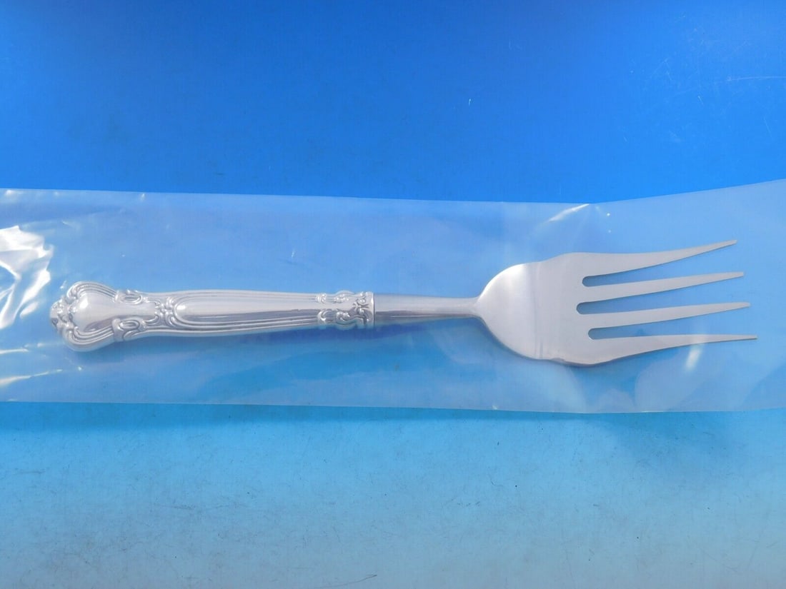 Chantilly by Gorham Sterling Silver Buffet Fork 9 1/8" Custom Made Serving: Chantilly by Gorham Sterling Silver Buffet Fork 9 1/8" Custom Made Serving Seller Notes: " Excellent condition" Brand: Gorham Pattern: Chantilly Type: Serving Fork Composition: Sterling Silver Age: Po