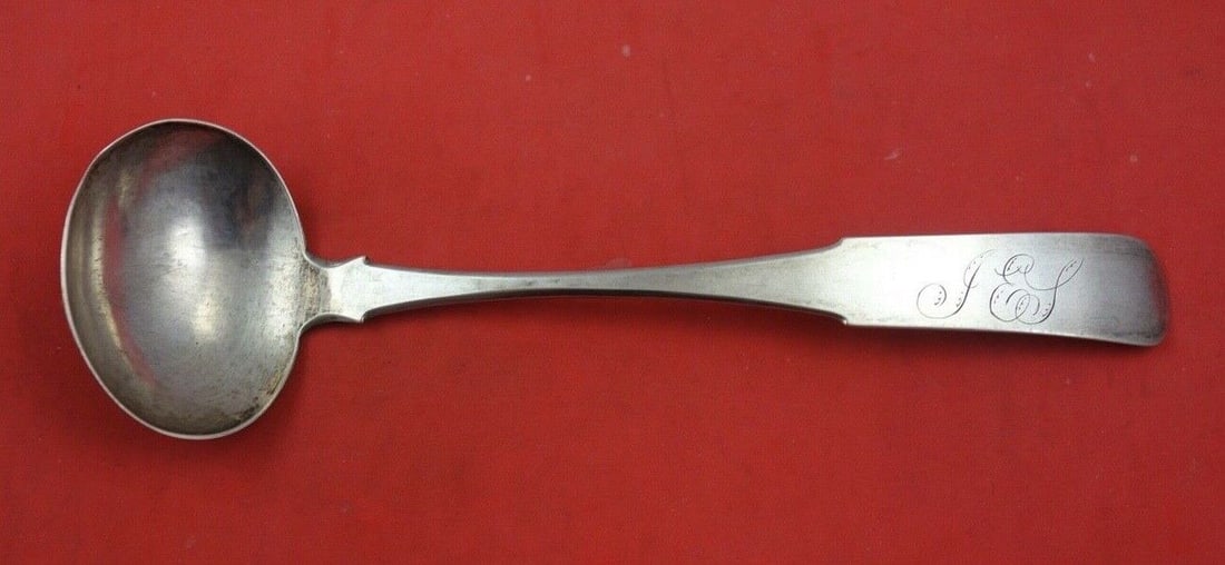 Fiddle by Various Makers Sterling Silver Gravy Ladle by D. Smith c. 1840: Fiddle by Various Makers Sterling Silver Gravy Ladle by D. Smith c. 1840 Seller Notes: " Excellent Condition" Composition: Sterling Silver Age: 1800-1849 Pattern: Fiddle Type: Ladle Fiddle by various 