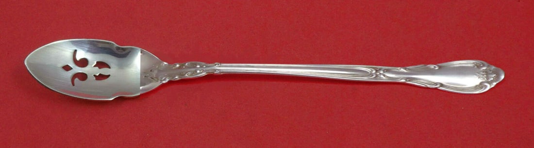 Chantilly by Gorham Sterling Silver Olive Spoon Pierced Long 7 1/2" Custom Made: Chantilly by Gorham Sterling Silver Olive Spoon Pierced Long 7 1/2" Custom Made Type: Serving Spoon Age: Post-1940 Brand: Gorham Pattern: Chantilly Composition: Sterling Silver Maker: Gorham Featured