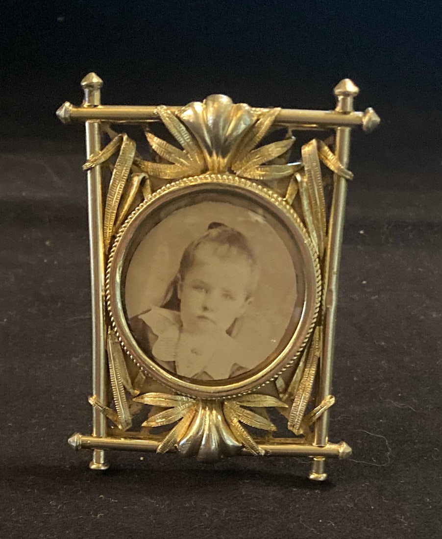 Art Nouveau Small Vermeil Picture Frame: Art Nouveau Small Vermeil Picture Frame Antique: Yes Type: Photo Frame Item Height: Less Than 5 in Color: Gold Style: Art Nouveau Material: Vermeil Item Length: Less Than 10 in Item Width: Less Than 5
