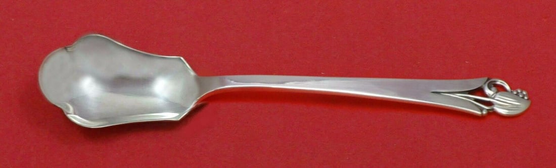 Woodlily by Frank Smith Sterling Silver Relish Scoop Custom Made 5 3/4": Woodlily by Frank Smith Sterling Silver Relish Scoop Custom Made 5 3/4" Seller Notes: " Excellent" Pattern: Woodlily Brand: Frank Smith Type: Serving Pieces Age: Post-1940 Composition: Sterling Silver