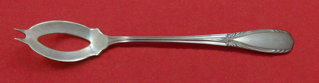 Polly Lawton by Manchester Sterling Silver Olive Spoon Ideal 5 3/8" Custom Made: Polly Lawton by Manchester Sterling Silver Olive Spoon Ideal 5 3/8" Custom Made Pattern: Polly Lawton Brand: Manchester Type: Serving Spoon Age: Post-1940 Composition: Sterling Silver Maker: Mancheste