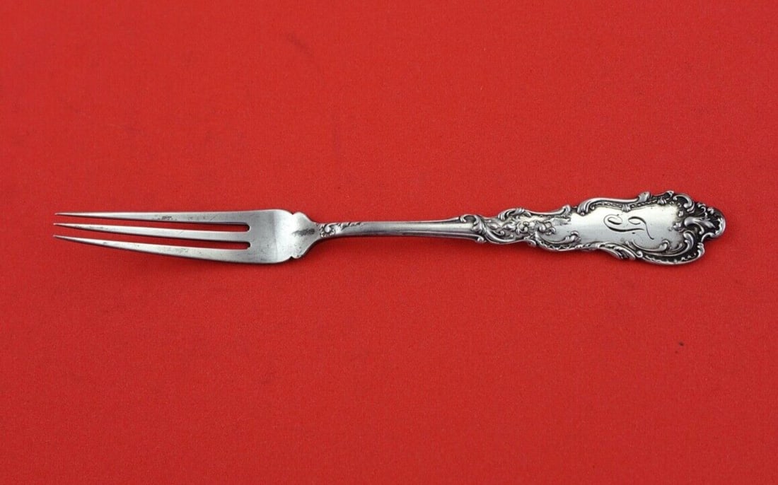 Baronial by Frank Smith Sterling Silver Strawberry Fork 4 5/8": Baronial by Frank Smith Sterling Silver Strawberry Fork 4 5/8" Seller Notes: " Excellent condition" Brand: Frank Smith Pattern: Baronial Composition: Sterling Silver Type: Serving Fork Age: 1900-1940