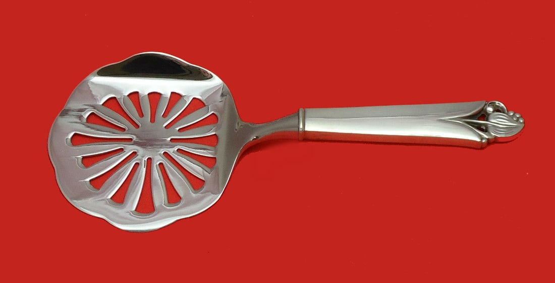 Woodlily by Frank Smith Sterling Silver Tomato Server HHWS Custom Made: Woodlily by Frank Smith Sterling Silver Tomato Server HHWS Custom Made Pattern: Woodlily Brand: Frank Smith Type: Serving Pieces Age: Post-1940 Composition: Sterling Silver Maker: Frank Smith Woodlily