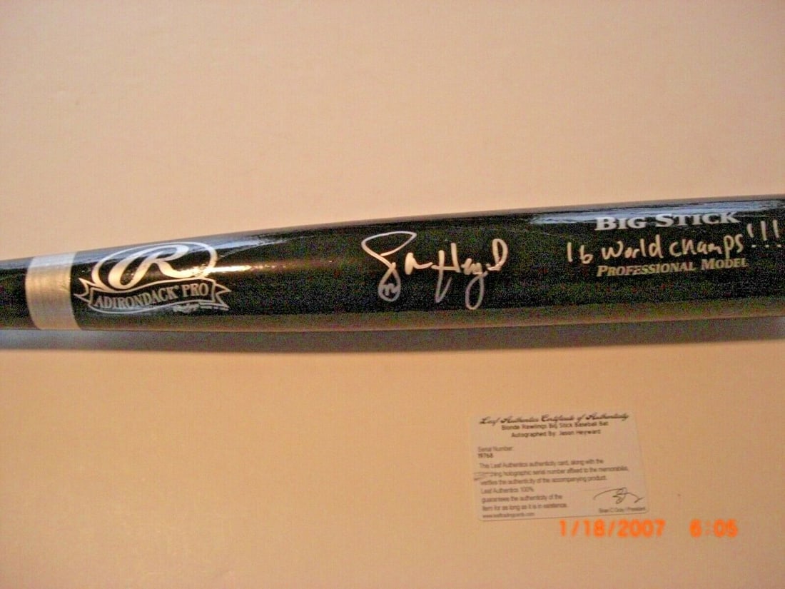 JASON HEYWARD CHICAGO CUBS 2016 WORLD CHAMPS!!! LEAF/COA SIGNED BAT: JASON HEYWARD CHICAGO CUBS 2016 WORLD CHAMPS!!! LEAF/COA SIGNED BAT Product: Bat Sport: Baseball-MLB Original/Reprint: Original Pre-Owned While the lot images are representative of the item, the size,