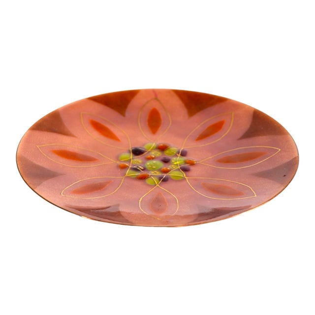 Mid Century Enamel Dish Signed Edua Mathes Dated '61: Mid Century Enamel Dish Signed Edua Mathes Dated '61 Good original condition free of chips cracks or repairs. Dimensions: 8.75"W x 8.75"D x 0.5"H Styles: Abstract Mid-Century Modern Modern Period: 196