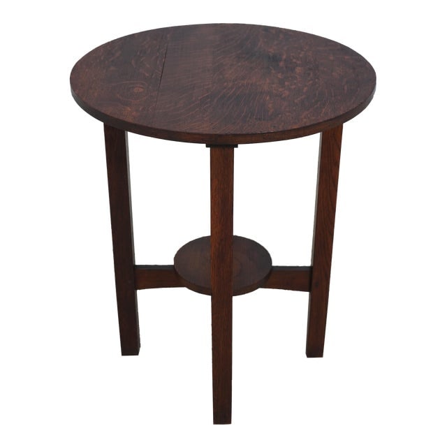 L&jg Stickley Antique Round Mission Oak Lamp Table: L&jg Stickley Antique Round Mission Oak Lamp Table Excellent Condition - Minor Signs Of Light Household Use-Age Wear & Use Some Stains & Wear To Top - Split Seam On Top Dimensions: 24"W x 24"D x 29.5"