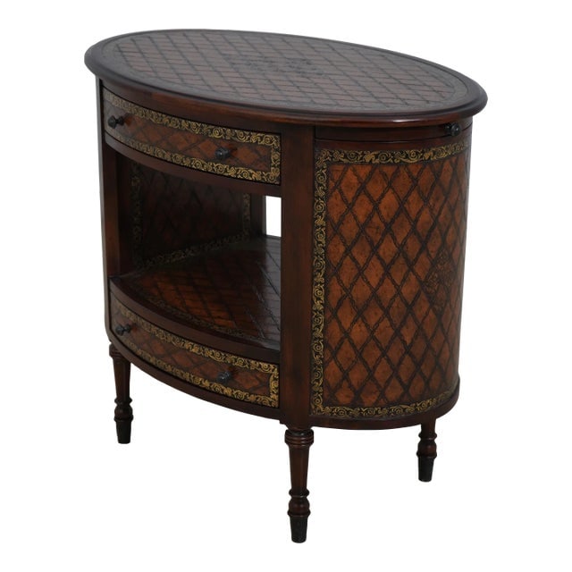 Theodore Alexander Oval Leather Surface 1 Drawer Lamp Table: Theodore Alexander Oval Leather Surface 1 Drawer Lamp Table Excellent Original Finish & Condition Dimensions: 32"W x 20"D x 29"H Styles: Traditional Table Shape: Oval Brand: Theodore Alexander Period: