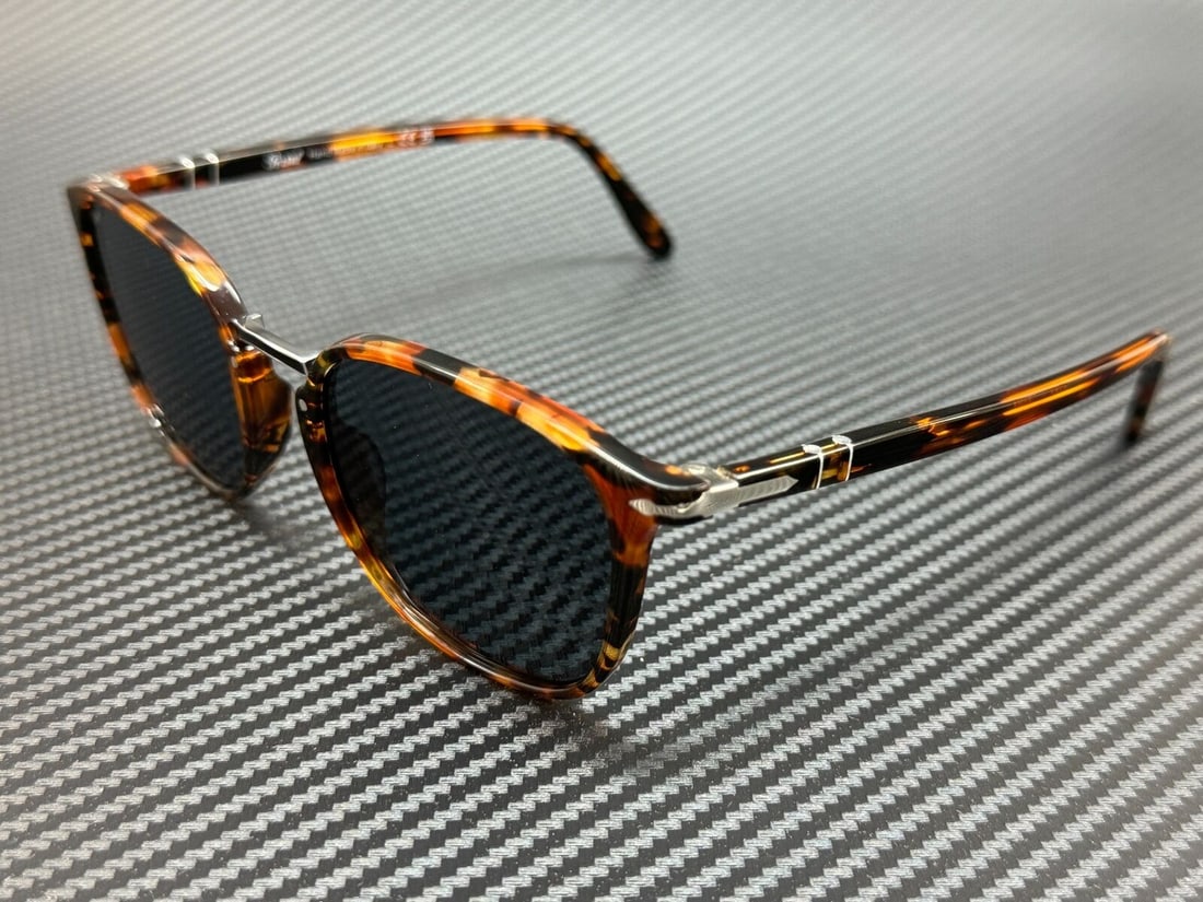 PERSOL PO3186S 1081R5 Dark Brown Square Men's 53 mm Sunglasses: PERSOL PO3186S 1081R5 Dark Brown Square Men's 53 mm Sunglasses Type: Sunglasses Frame Color: Brown Style: Square New The MYNT Guarantee: All items in this auction are guaranteed to be 100% authentic.