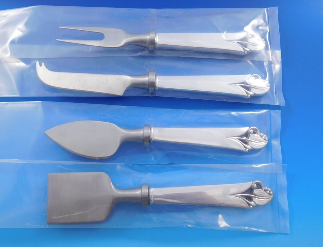 Woodlily by Frank Smith Sterling Silver Cheese Serving Set 4 Piece HHWS Custom: Woodlily by Frank Smith Sterling Silver Cheese Serving Set 4 Piece HHWS Custom Brand: Frank Smith Pattern: Woodlily Composition: Sterling Silver Type: Cheese Set Style: Mid-Century Modern Maker: Frank