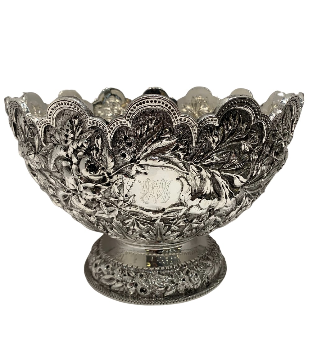 S. KIRK & SON 925 STERLING SILVER HANDMADE MONOGRAMMED FLORAL ORNATE FRUIT BOWL: S. KIRK & SON 925 STERLING SILVER HANDMADE MONOGRAMMED FLORAL ORNATE FRUIT BOWL Composition: Sterling Silver Maker: Made in USA S. Kirk & Son 925 Sterling Silver Fruit Bowl. Featuring handmade monogra