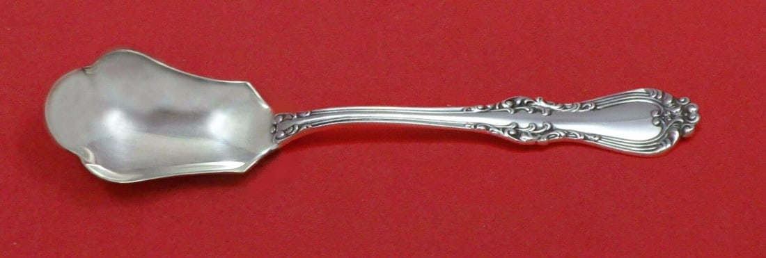 Countess by Frank Smith Sterling Silver Relish Scoop Custom Made 5 3/4": Countess by Frank Smith Sterling Silver Relish Scoop Custom Made 5 3/4" Seller Notes: " Excellent" Age: Post-1940 Type: Serving Pieces Brand: Frank Smith Pattern: Countess Composition: Sterling Silver