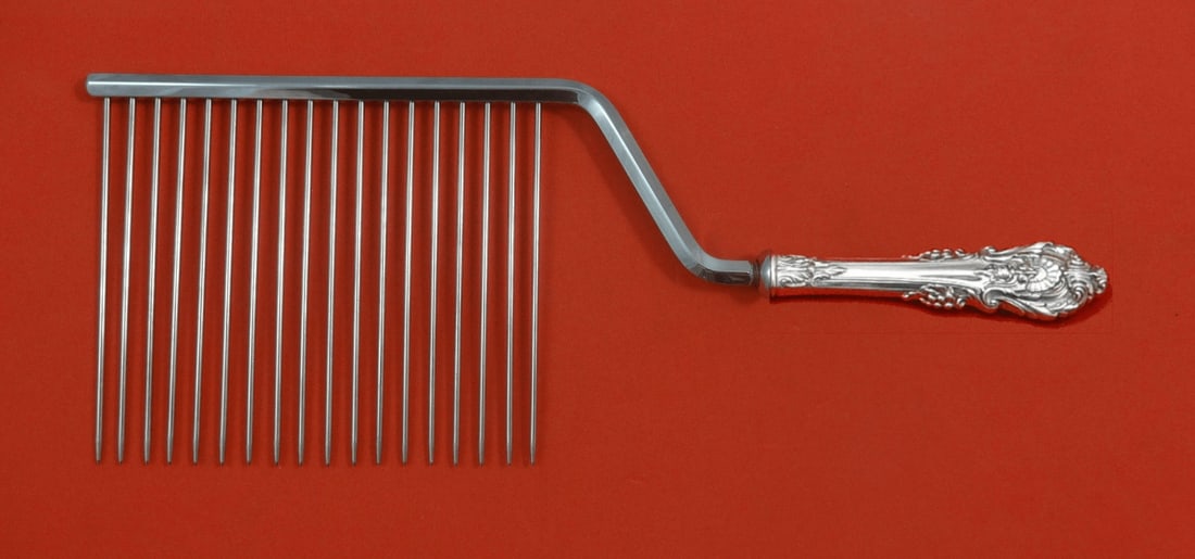 Sir Christopher by Wallace Sterling Silver Cake Breaker HH w/ SP 10 3/8" Custom: Sir Christopher by Wallace Sterling Silver Cake Breaker HH w/ SP 10 3/8" Custom Seller Notes: " Excellent condition" Brand: Wallace Pattern: Sir Christopher Composition: Sterling Silver Type: Cake Bre