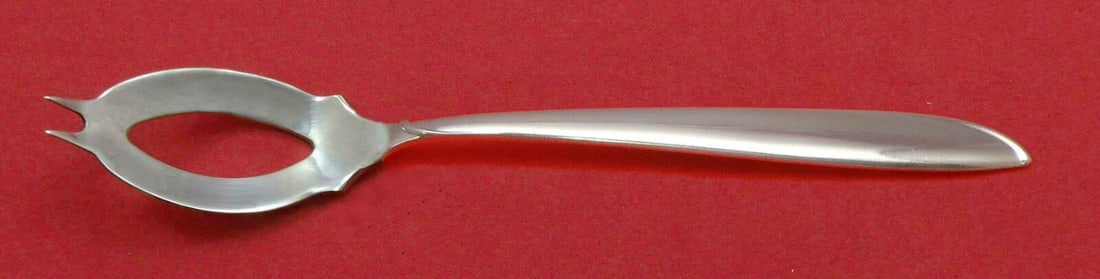 Silver Rhythm by International Sterling Silver Olive Spoon Ideal 5 3/4" Custom: Silver Rhythm by International Sterling Silver Olive Spoon Ideal 5 3/4" Custom Pattern: Silver Rhythm Brand: International Type: Serving Spoon Age: Post-1940 Composition: Sterling Silver Maker: Intern