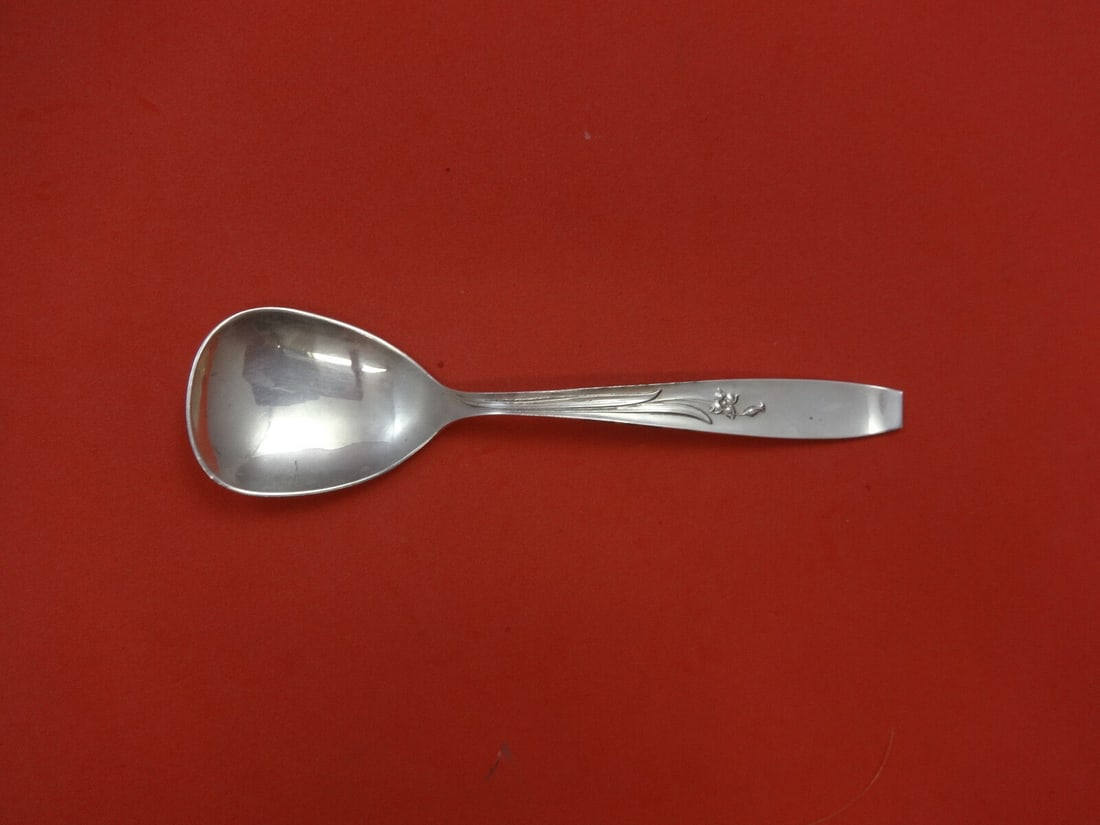 Mayfair by Frank Smith Sterling Silver Sugar Spoon 5 3/4": Mayfair by Frank Smith Sterling Silver Sugar Spoon 5 3/4" Pattern: Mayfair Brand: Frank Smith Type: Serving Spoon Composition: Sterling Silver Maker: Frank Smith Mayfair by frank smith sterling silver