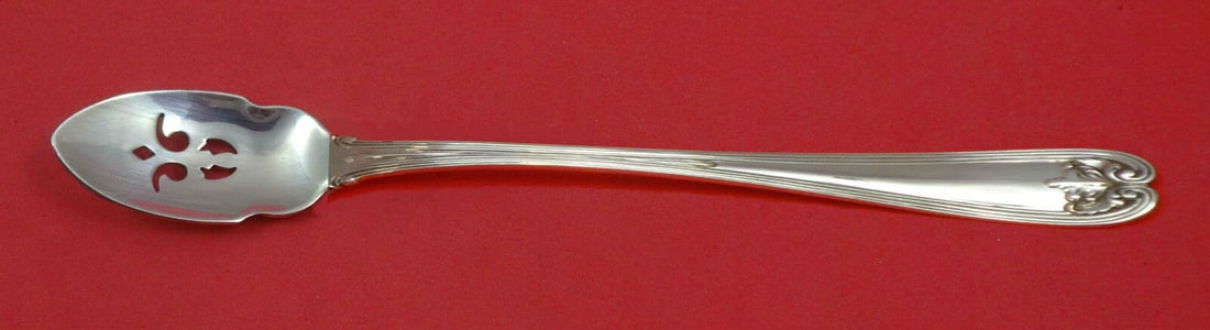 Colonial By Tiffany and Co Sterling Silver Olive Spoon Pierced Long Custom: Colonial By Tiffany and Co Sterling Silver Olive Spoon Pierced Long Custom Type: Serving Spoon Age: Post-1940 Brand: Tiffany & Co. Pattern: Colonial Composition: Sterling Silver Maker: Tiffany & Co. F