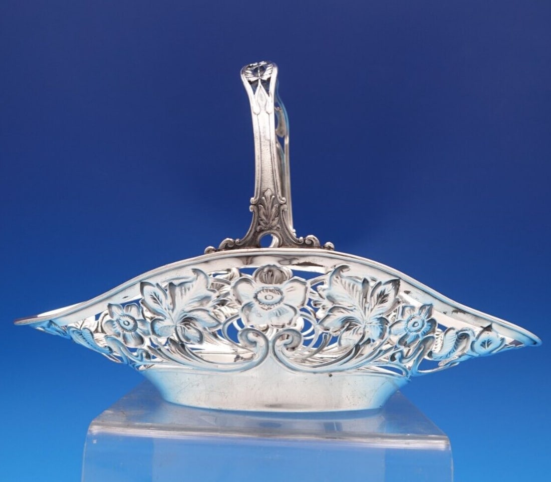 Buttercup by Gorham Sterling Silver Basket #A4270 6" x 8 3/4": Buttercup by Gorham Sterling Silver Basket #A4270 6" x 8 3/4" Brand: Gorham Pattern: Buttercup Composition: Sterling Silver (.925) Type: Basket Maker: Gorham Age: 1850-1899 Introduced in 1899, the gra