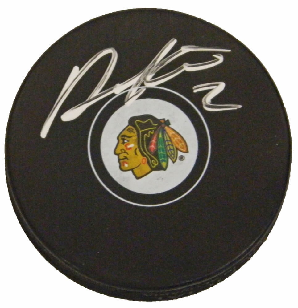 DUNCAN KEITH Signed Chicago Blackhawks Logo Hockey Puck - SCHWARTZ: DUNCAN KEITH Signed Chicago Blackhawks Logo Hockey Puck - SCHWARTZ Sport: Hockey-NHL Product: Puck Original/Reprint: Original Signed: Yes Pristine: 7 1St Ballot Hof: 0 Goals-Points: 0 Award Winner: 1 