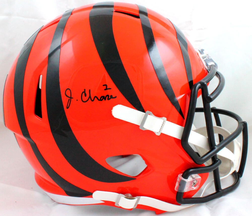 Ja'Marr Chase Autographed Cincinnati Bengals F/S Speed Helmet -Beckett W Holo: Ja'Marr Chase Autographed Cincinnati Bengals F/S Speed Helmet -Beckett W Holo Player: Ja'Marr Chase Product: Helmet Original/Reprint: Original Team: Cincinnati Bengals Autograph Authentication: Be