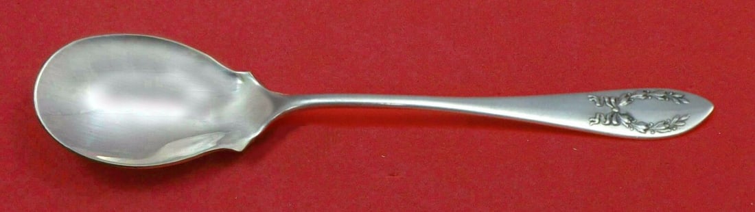 Laurel by Frank Smith Sterling Silver Ice Cream Spoon Custom Made 5 3/4": Laurel by Frank Smith Sterling Silver Ice Cream Spoon Custom Made 5 3/4" Seller Notes: " Excellent" Pattern: Laurel Brand: Frank Smith Type: Spoon Age: Post-1940 Composition: Sterling Silver Maker: Fr