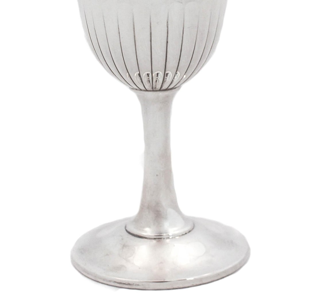 Antique Sterling Silver Goblet by Wallace Silversmiths: Antique Sterling Silver Goblet by Wallace Silversmiths This exquisite antique sterling silver goblet, created by Wallace Silversmiths, features a height of 7 inches and a diameter of 2.75 inches. Manu