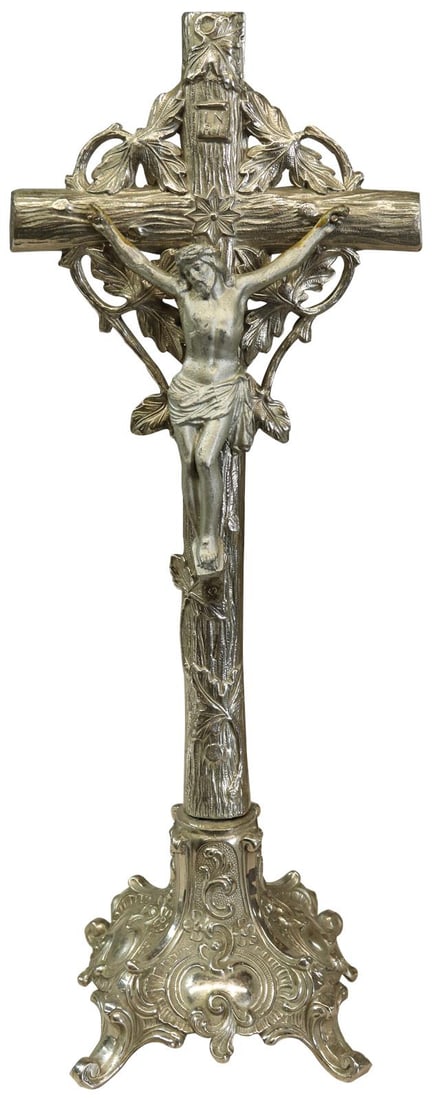 Exquisite 1900 French Metal Crucifix: Exquisite 1900 French Metal Crucifix Discover the allure and spiritual depth of this Antique French Metal Crucifix a historical relic crafted with meticulous care in 1900. With every inch a testament 