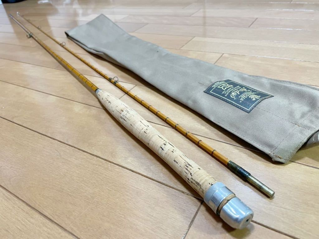 1959 Hardy The Palakona Bamboo CC de France 8ft Fly Rod with Rod Bag: 1959 Hardy The Palakona Bamboo CC de France 8ft Fly Rod with Rod Bag This 1959 HARDY The Palakona Bamboo CC de France fly rod is designed for freshwater fishing and measures 8.0 feet in length. The ro