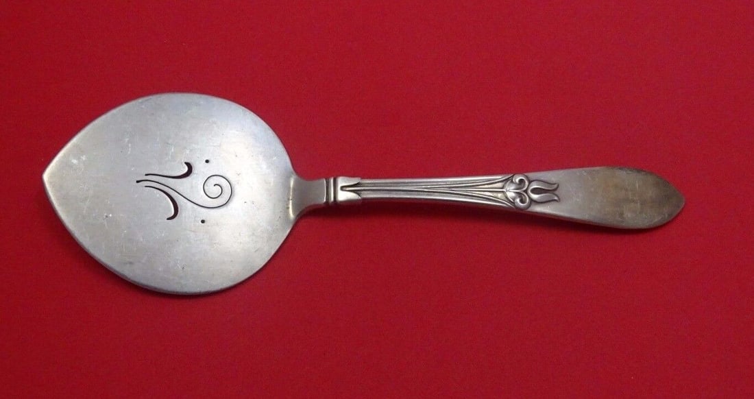 Frank Smith Tulipan Sterling Silver Tomato Server 7.625 Inches: Frank Smith Tulipan Sterling Silver Tomato Server 7.625 Inches This stunning Tulipan tomato server, crafted by renowned maker Frank Smith, showcases exquisite sterling silver craftsmanship. Measuring
