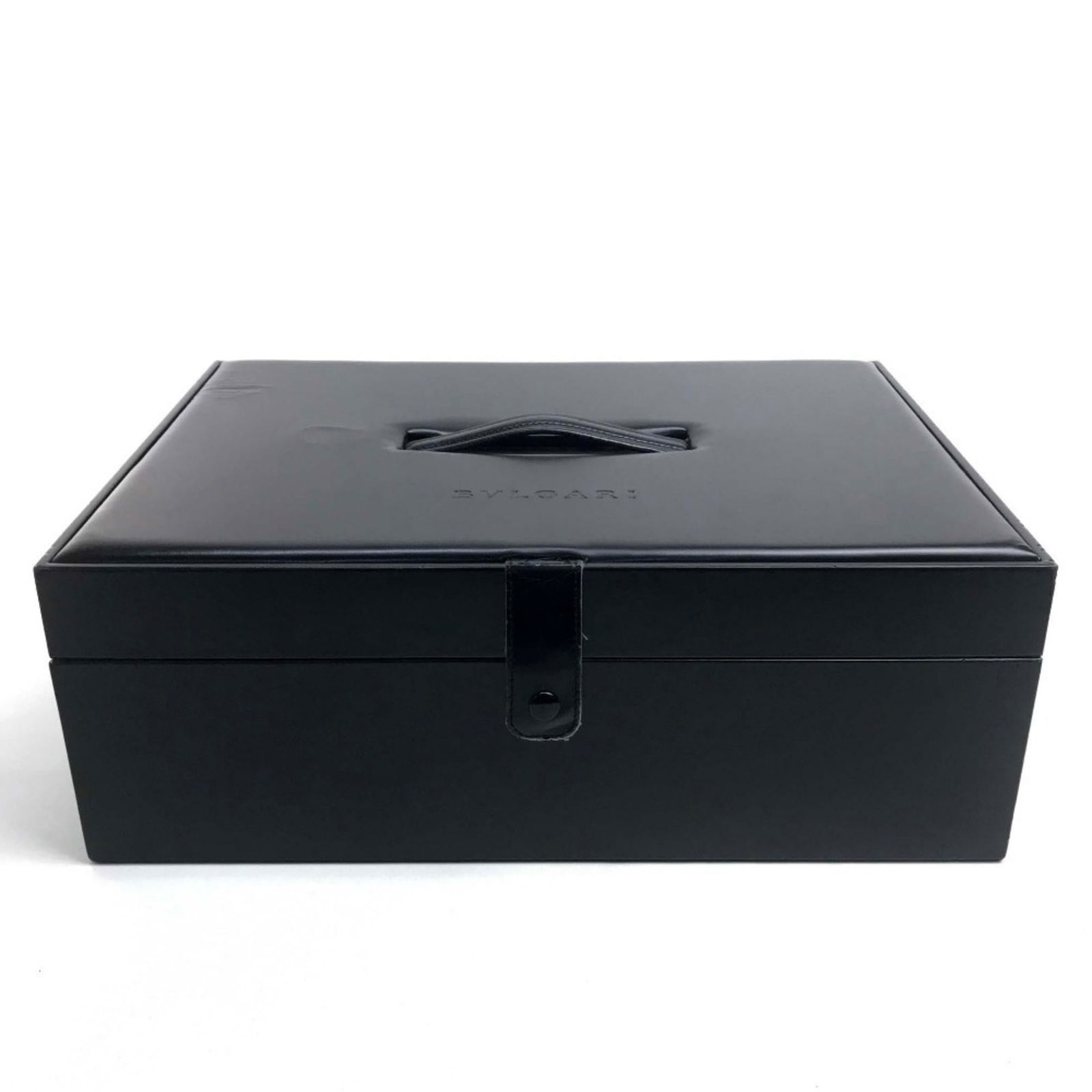 Bvlgari Collection Box, Makeup Storage, Leather, Black, 28cm x 40cm x 14.5cm: Bvlgari Collection Box, Makeup Storage, Leather, Black, 28cm x 40cm x 14.5cm This exquisite BVLGARI collection box is designed for both men and women, making it a versatile addition to your storage so