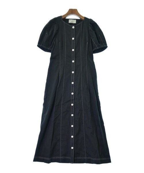 Elegant Black Maxi Dress F with Puff Sleeves: Elegant Black Maxi Dress F with Puff Sleeves Elevate your wardrobe with this elegant black maxi dress, featuring short puff sleeves and a stylish button front design. Crafted for a comfortable fit, th