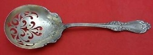 Countess Sterling Silver Gold Washed Pea Spoon Fancy Pierced 9": Countess Sterling Silver Gold Washed Pea Spoon Fancy Pierced 9" This exquisite Countess serving spoon, crafted by Frank Smith, features a beautiful pierced bowl and an ornate handle. Made of sterling