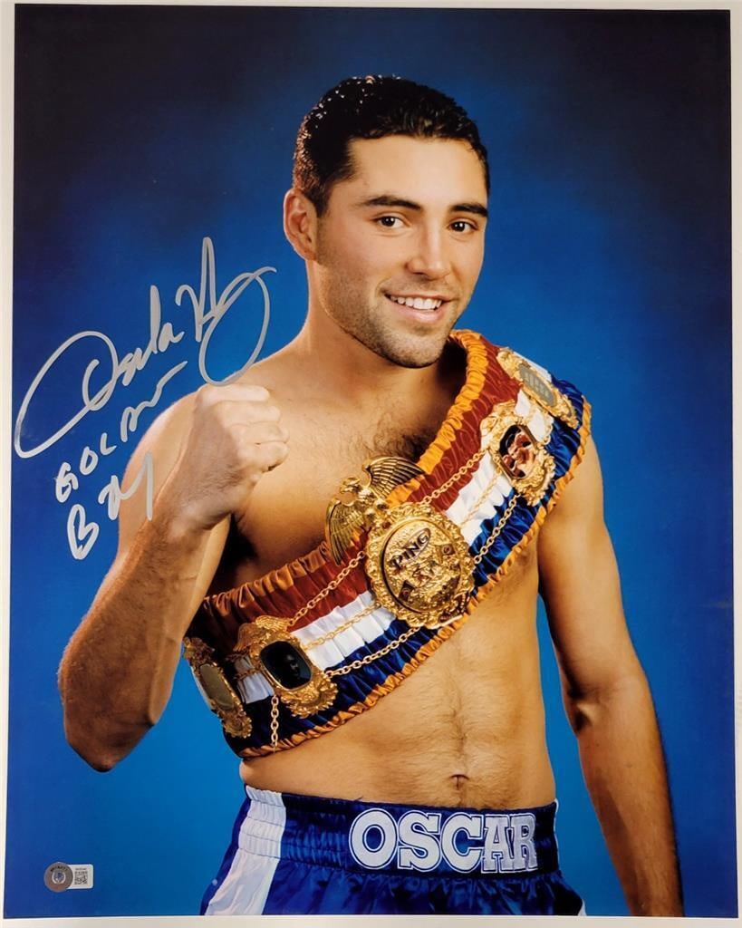 Oscar De La Hoya signed boxing photo 16x20 ~ Beckett: Oscar De La Hoya signed boxing photo 16x20 ~ Beckett This authentic signed photograph captures Oscar De La Hoya, famously known as "Golden Boy," in a striking 16x20 format. The image showcases the cel