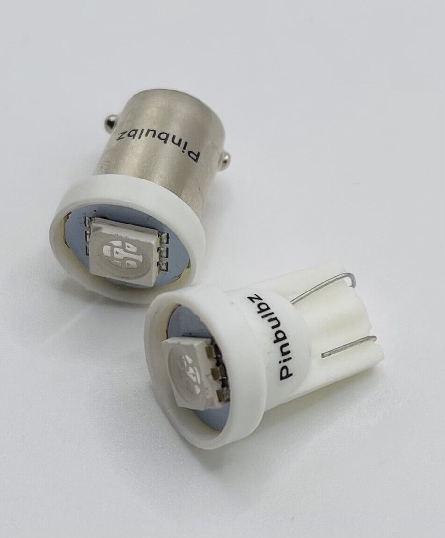 100 UV LED Bulbs 6.3v Wedge Base for Pinball Machines: 100 UV LED Bulbs 6.3v Wedge Base for Pinball Machines Enhance your pinball machine with this set of 100 UV LED bulbs. Designed for a 6.3v wedge base, these pre-owned bulbs are perfect for creating vib