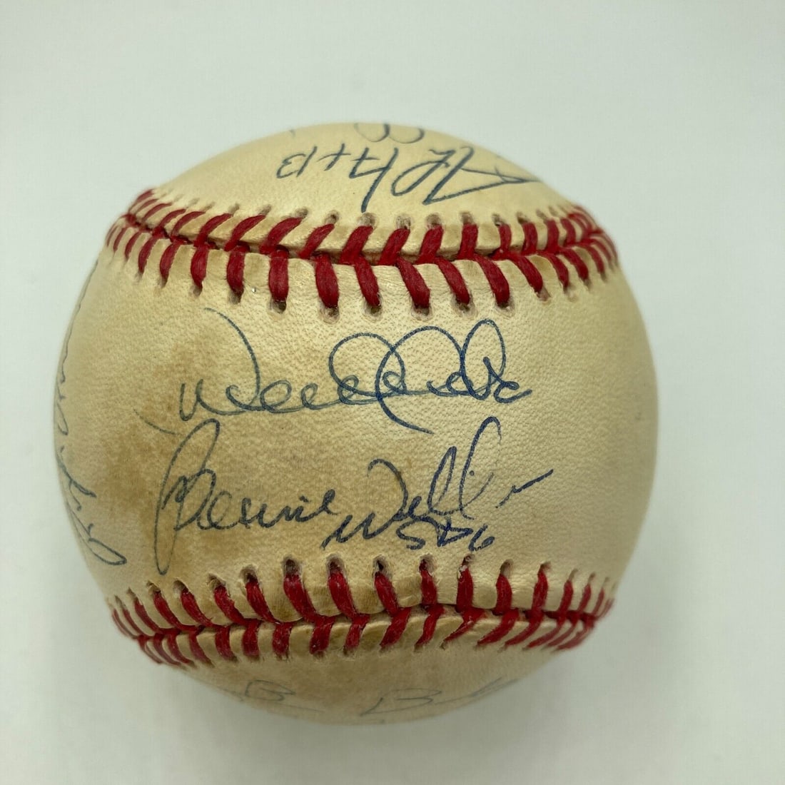 1996 Yankees Team Signed World Series Baseball - 19 Signatures - BAS: 1996 Yankees Team Signed World Series Baseball - 19 Signatures - BAS This collectible features a 1996 World Series Champion New York Yankees team-signed official World Series baseball, showcasing the 
