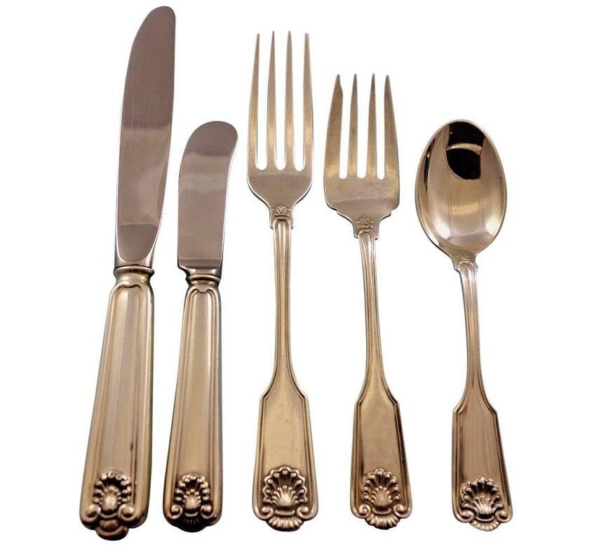 Fiddle Shell Sterling Silver Flatware Set Service for 6, 32 Pieces: Fiddle Shell Sterling Silver Flatware Set Service for 6, 32 Pieces Introducing the exquisite Fiddle Shell Sterling Silver Flatware Set by Frank Smith, a perfect addition to any dining collection. This