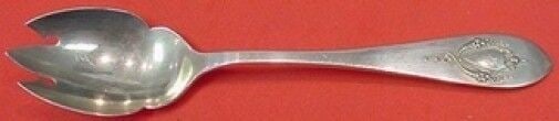 Mount Vernon Sterling Silver Ice Cream Fork 5 5/8": Mount Vernon Sterling Silver Ice Cream Fork 5 5/8" This exquisite Mount Vernon ice cream fork by Lunt is crafted from high-quality sterling silver, making it a beautiful addition to any silverware col