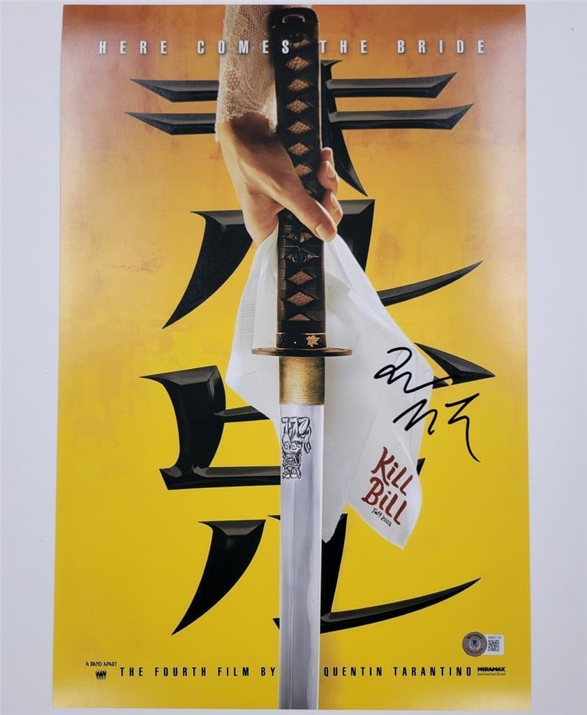 Quentin Tarantino Signed Kill Bill Photo 12x18 Beckett: Quentin Tarantino Signed Kill Bill Photo 12x18 Beckett This original 12x18 movie poster for Quentin Tarantino's iconic film 'Kill Bill' features a striking design with a katana and the text 'Here Come
