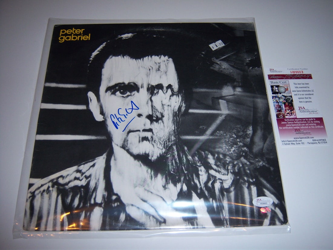 PETER GABRIEL SELF TITLED MELT RARE LAST ONE SIGNED LP RECORD ALBUM: PETER GABRIEL SELF TITLED MELT RARE LAST ONE SIGNED LP RECORD ALBUM This is a rare, signed vinyl record of Peter Gabriel's self-titled album, often referred to as 'Melt.' The album is an original pres