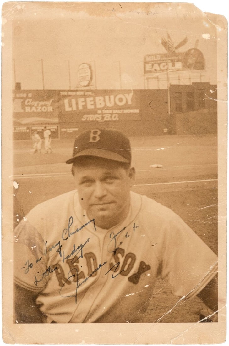 Boston Red Sox Jimmie Foxx Authentic Signed 5x7.5 Photo JSA: Boston Red Sox Jimmie Foxx Authentic Signed 5x7.5 Photo JSA This authentic black and white photograph captures the legendary Jimmie Foxx in his Boston Red Sox uniform, showcasing his iconic style. The