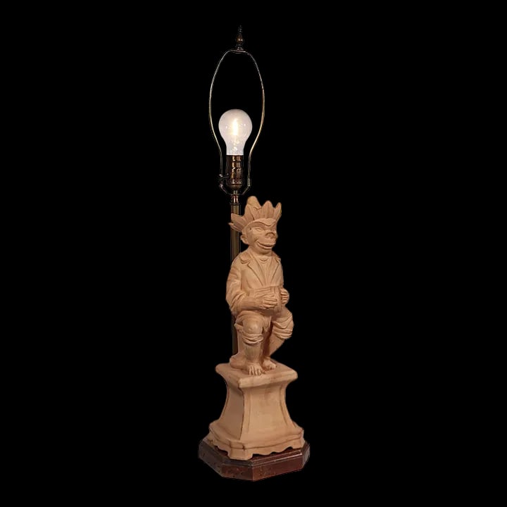 Vintage Italian Terracotta Monkey Table Lamp: Vintage Italian Terracotta Monkey Table Lamp This charming vintage terracotta lamp features a delightful seated monkey playing a drum, crafted from high-quality stoneware. The ceramic figure is elegan