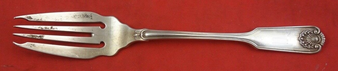 Fiddle Shell Sterling Silver Fish Fork Flat Handle 6 7/8": Fiddle Shell Sterling Silver Fish Fork Flat Handle 6 7/8" This exquisite fish fork from the Fiddle Shell pattern is crafted by Frank Smith, showcasing the elegance of sterling silver flatware. Measuri