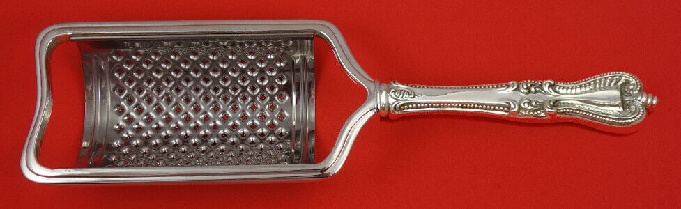 Old Colonial Sterling Silver Cheese Grater Curved HH Custom Made: Old Colonial Sterling Silver Cheese Grater Curved HH Custom Made Introducing the exquisite Old Colonial cheese grater by Towle, crafted from high-quality sterling silver with a hollow handle design. T