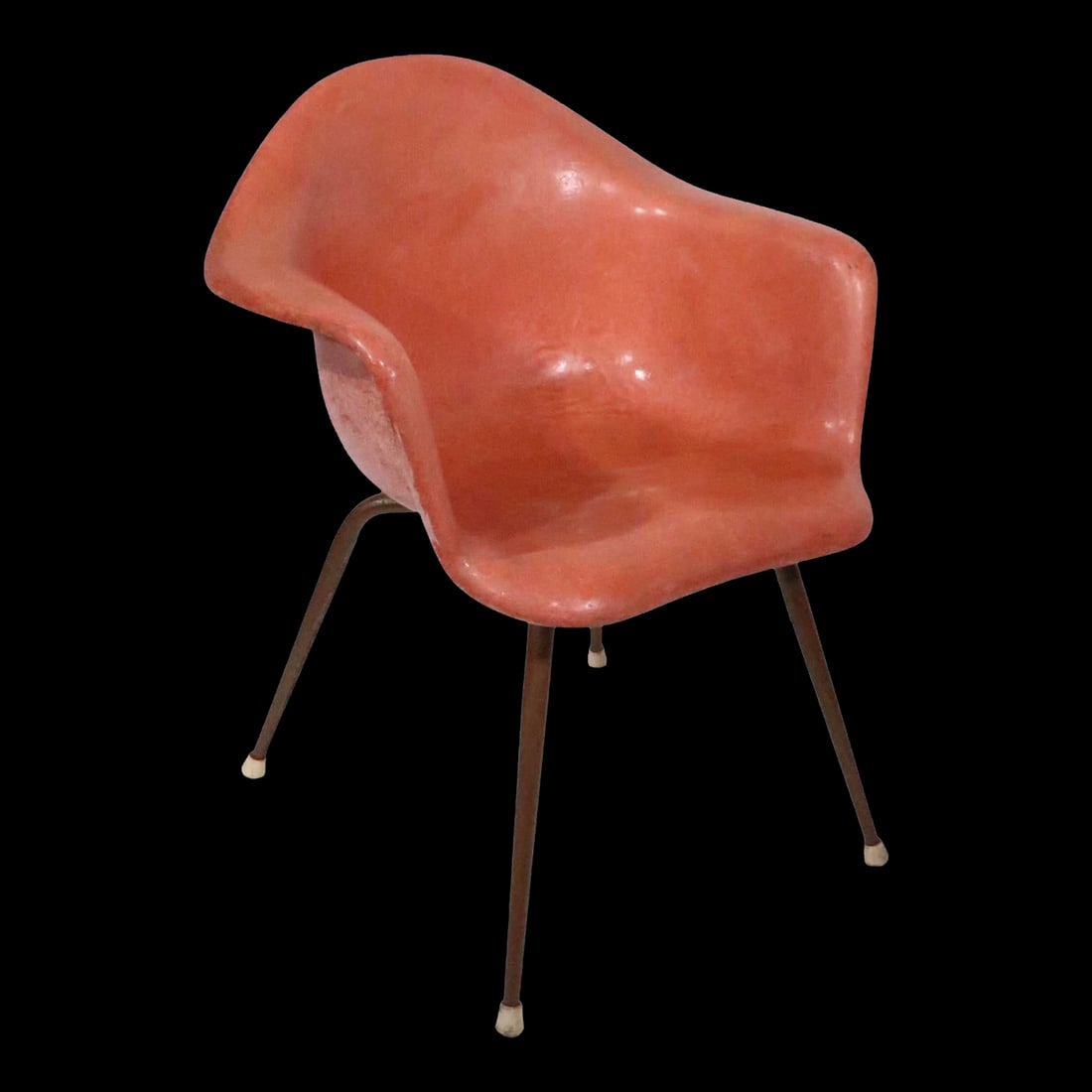 Classic 1950's Fiberglass Bucket Chair in Orange: Classic 1950's Fiberglass Bucket Chair in Orange Embrace the timeless elegance of mid-century modern design with this classic 1950's fiberglass bucket chair, crafted by Chromcraft in the style of Char